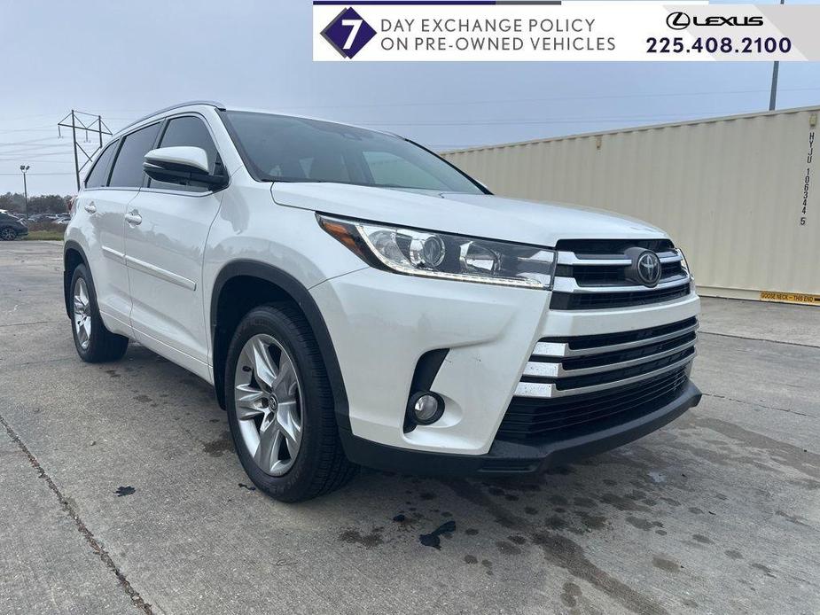 used 2018 Toyota Highlander car, priced at $25,551