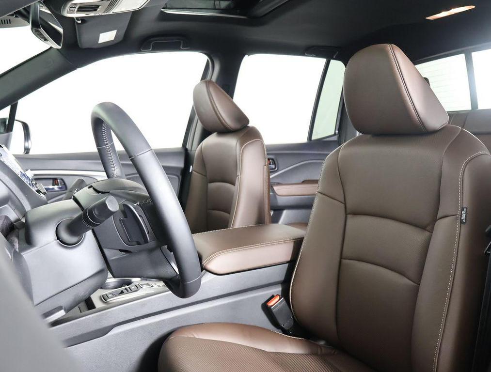 used 2025 Honda Ridgeline car, priced at $38,998