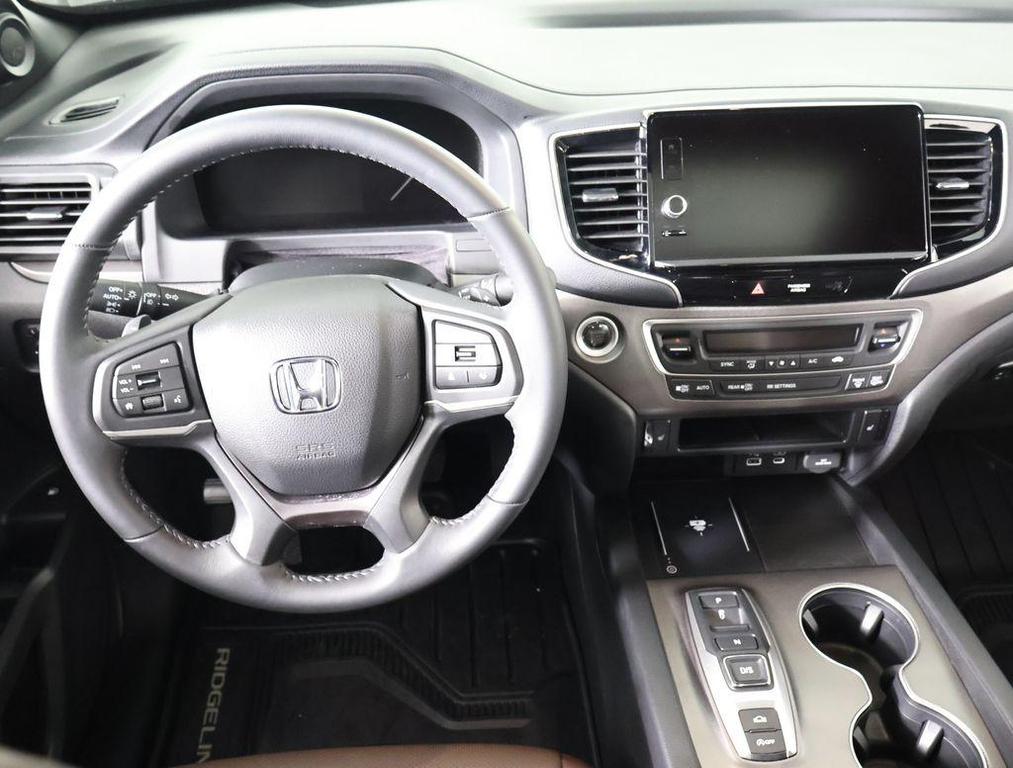 used 2025 Honda Ridgeline car, priced at $38,998