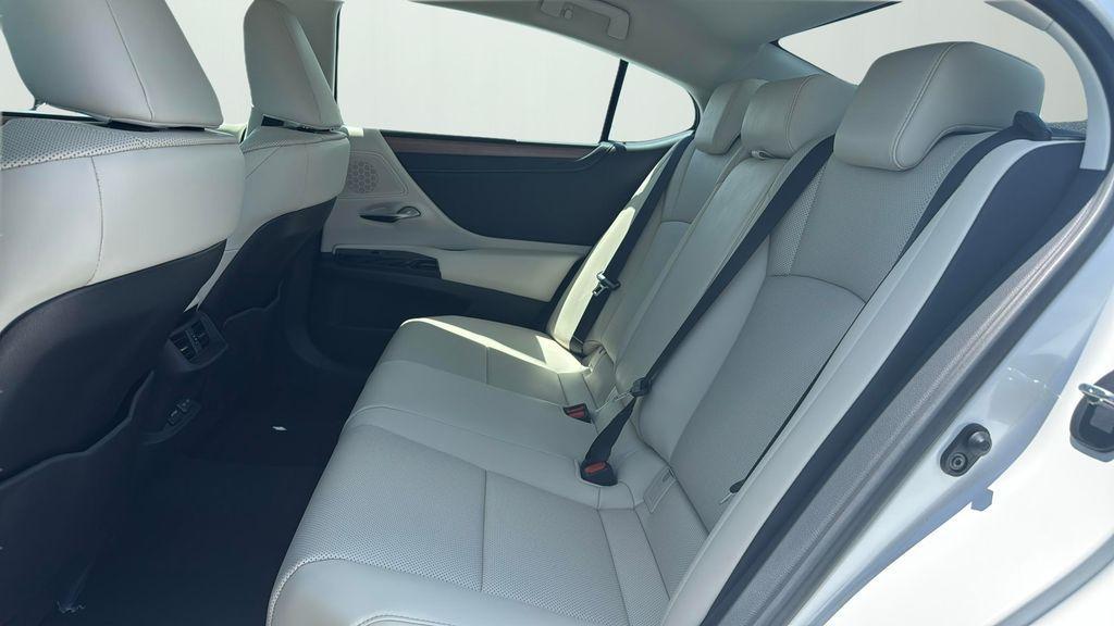 new 2025 Lexus ES 350 car, priced at $49,665