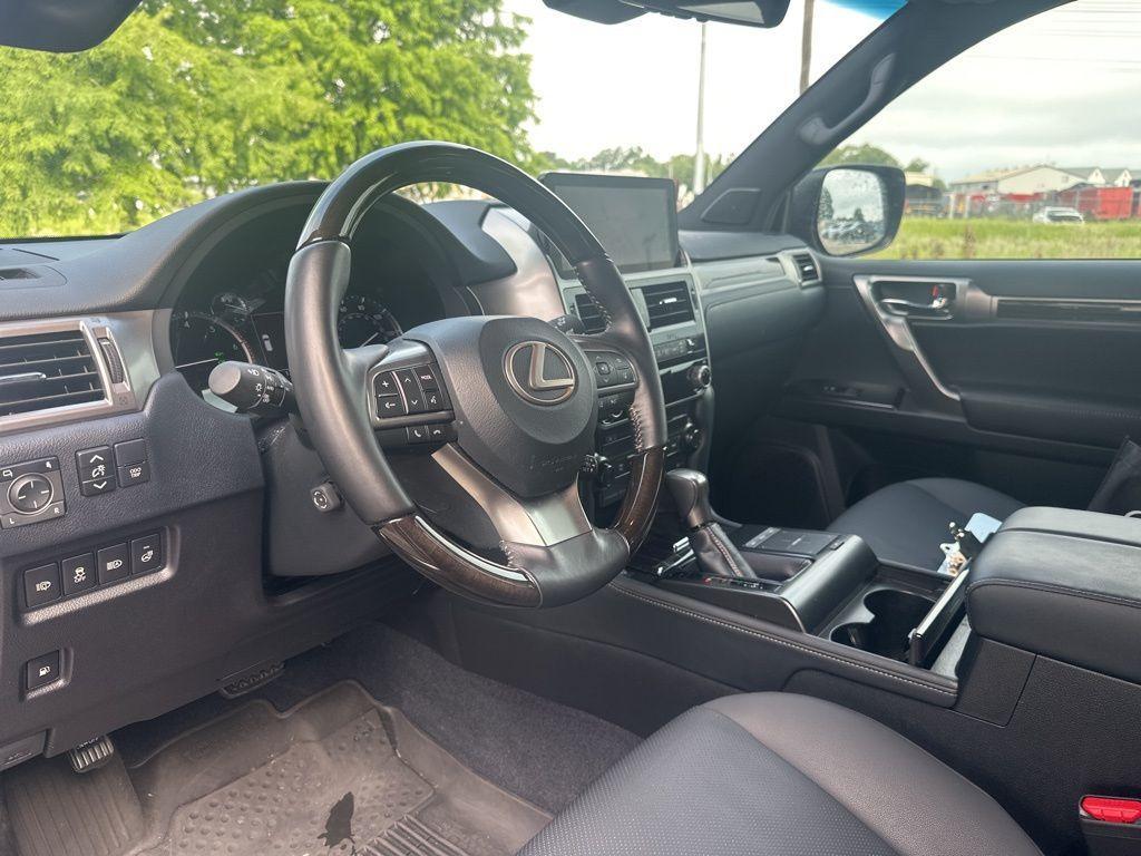 used 2023 Lexus GX 460 car, priced at $62,992