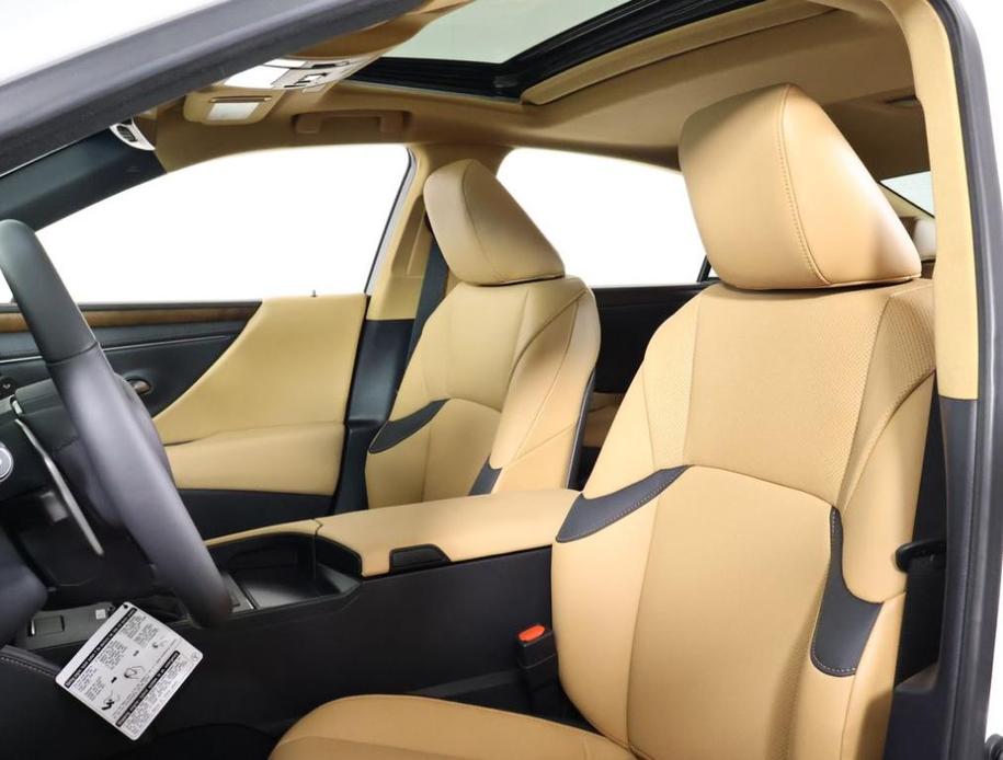 new 2025 Lexus ES 350 car, priced at $48,774