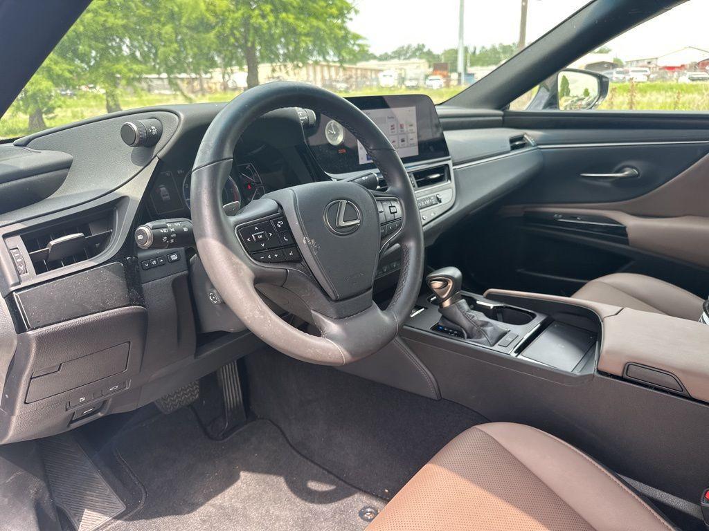used 2024 Lexus ES 350 car, priced at $44,994