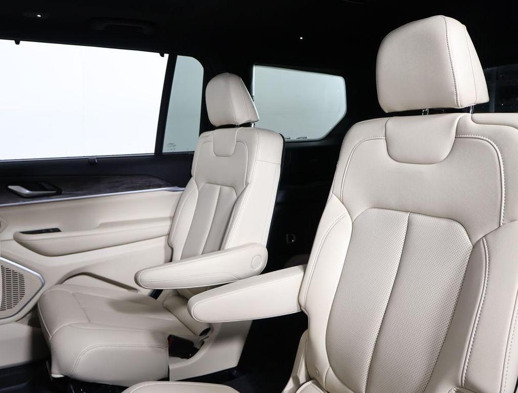 used 2024 Jeep Grand Cherokee L car, priced at $38,998