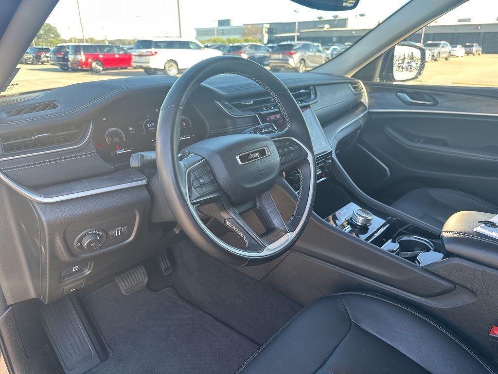 used 2022 Jeep Grand Cherokee car, priced at $33,492