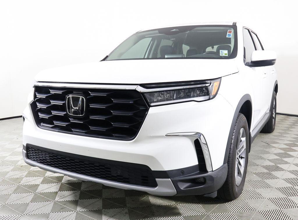 used 2024 Honda Pilot car, priced at $38,998