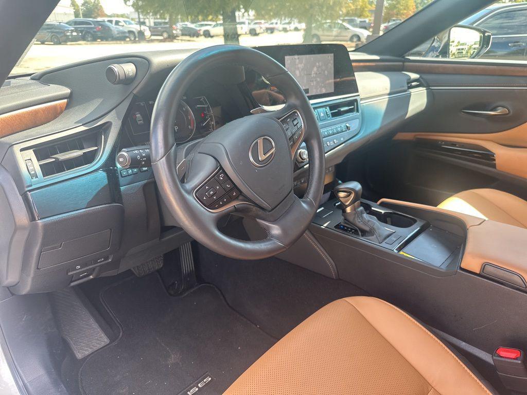 used 2025 Lexus ES 350 car, priced at $44,994