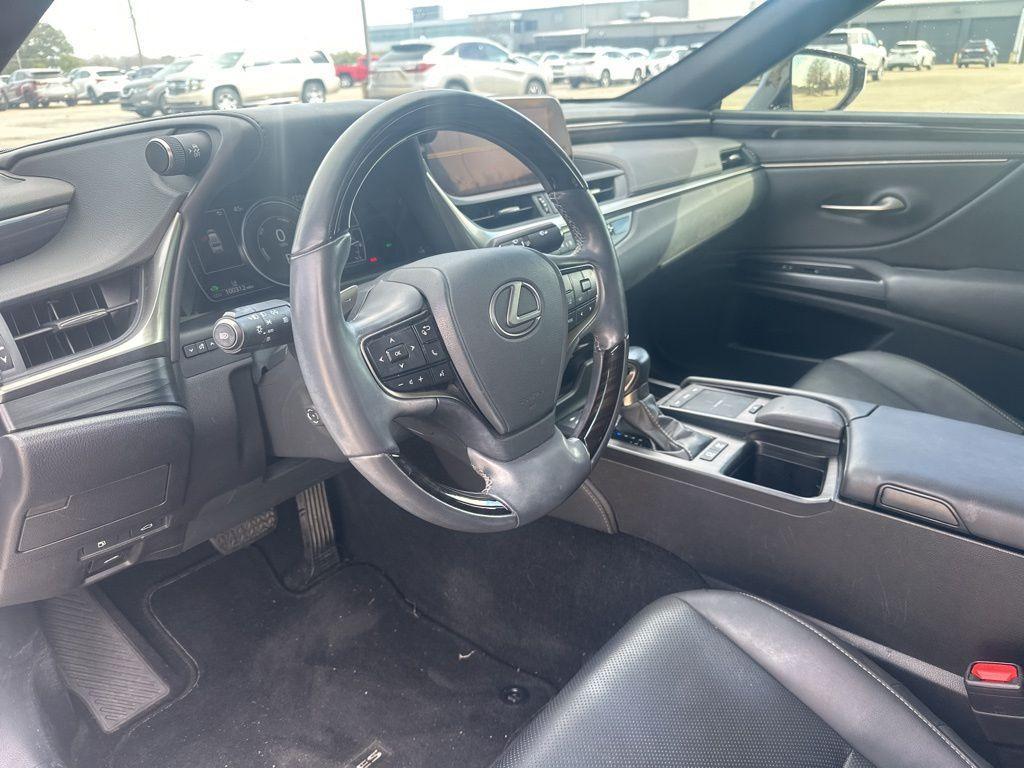 used 2021 Lexus ES 300h car, priced at $25,991