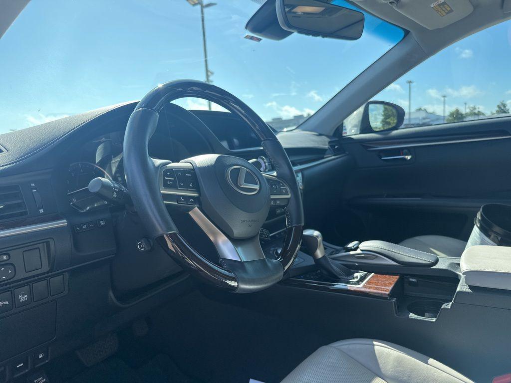 used 2016 Lexus ES 350 car, priced at $24,494