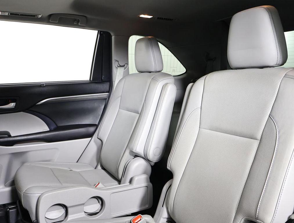 used 2017 Toyota Highlander car, priced at $24,694