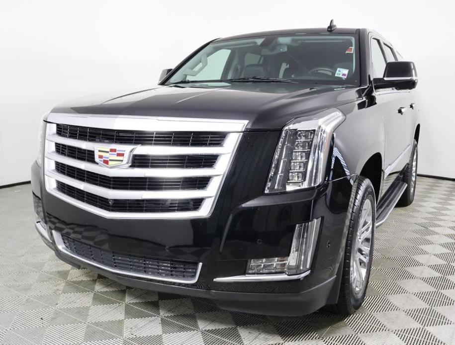 used 2020 Cadillac Escalade car, priced at $33,993