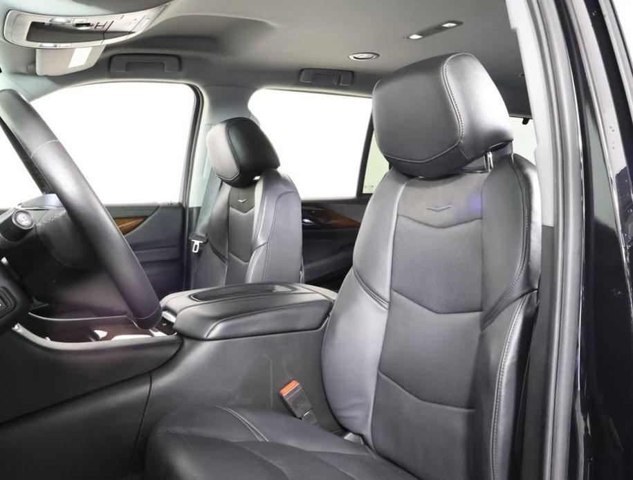 used 2020 Cadillac Escalade car, priced at $33,993