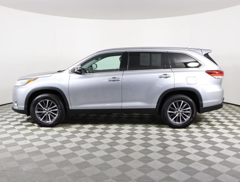 used 2019 Toyota Highlander car, priced at $27,997