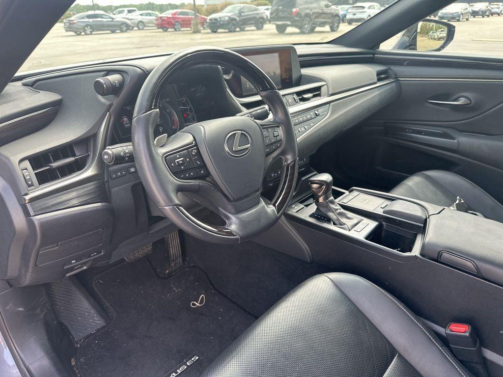 used 2021 Lexus ES 350 car, priced at $32,992
