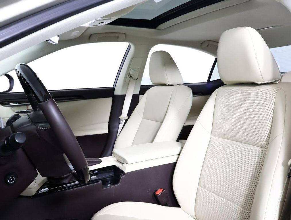 used 2018 Lexus ES 350 car, priced at $21,221