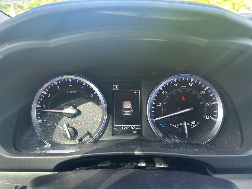 used 2019 Toyota Highlander car, priced at $22,991