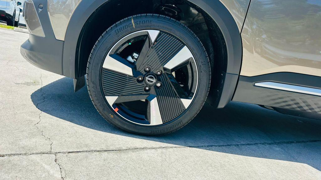 new 2025 Nissan Kicks car, priced at $27,094