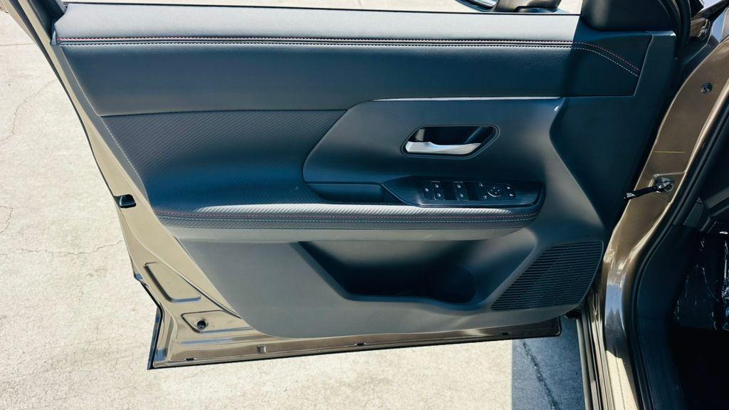 new 2025 Nissan Kicks car, priced at $27,094