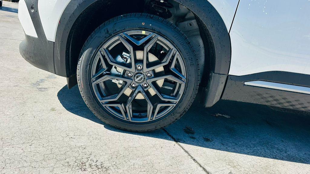 new 2025 Nissan Kicks car, priced at $26,037