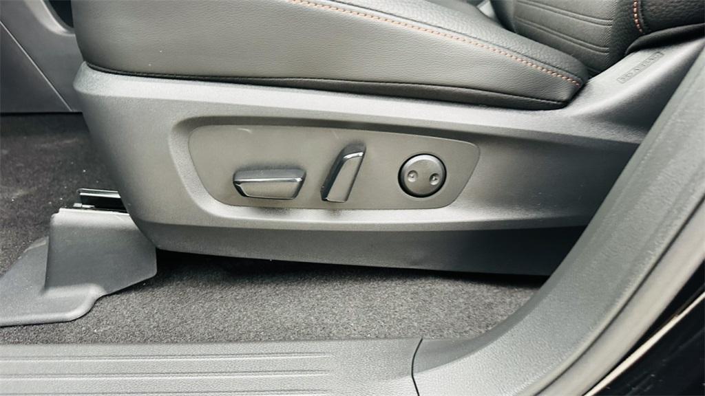 new 2025 Nissan Pathfinder car, priced at $44,073