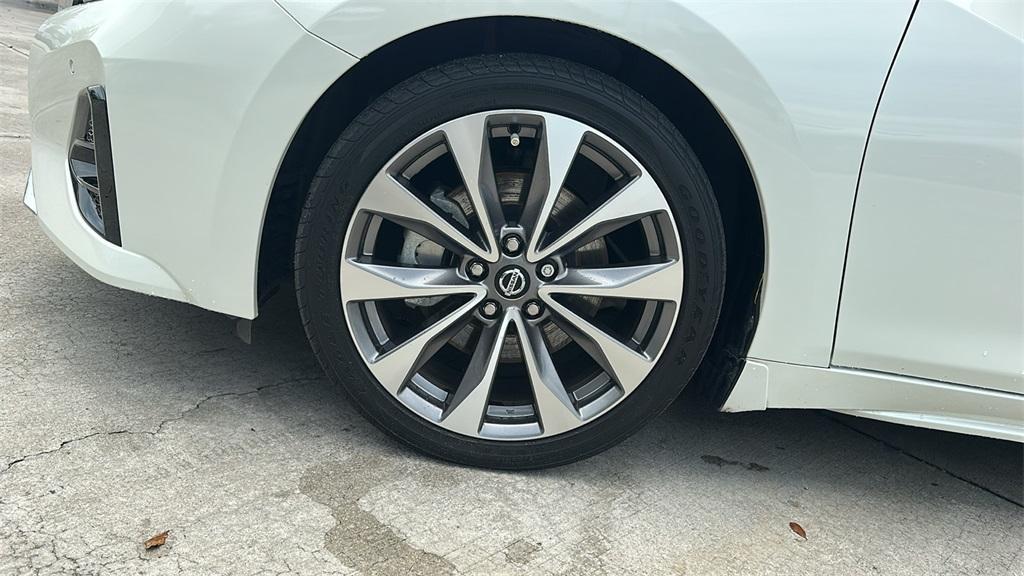 used 2022 Nissan Maxima car, priced at $33,919