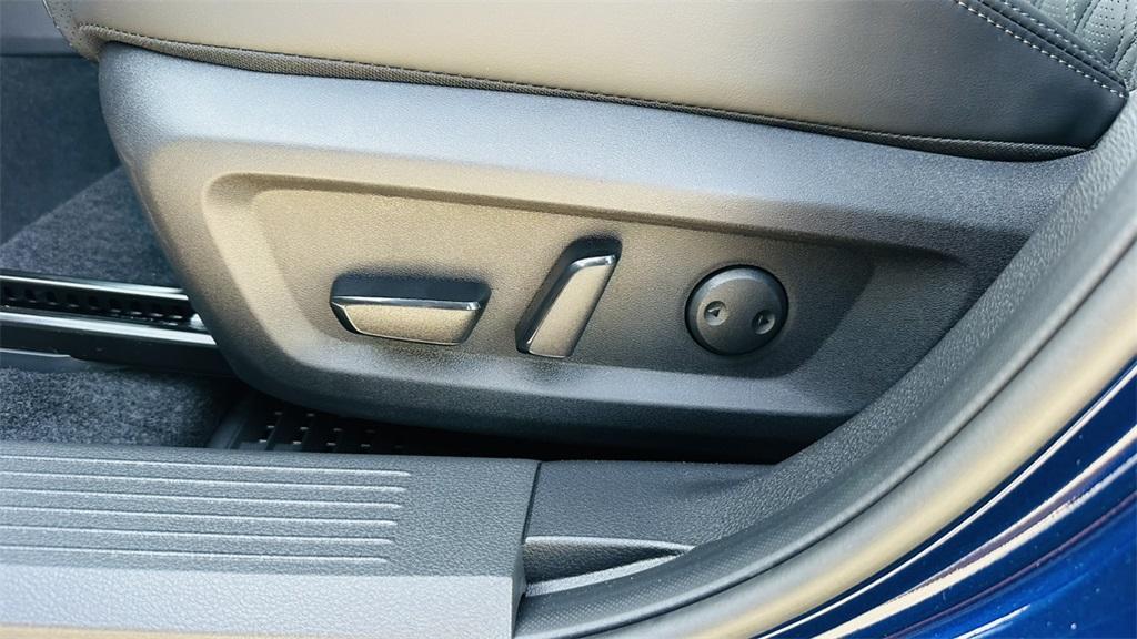 new 2025 Nissan Rogue car, priced at $40,768