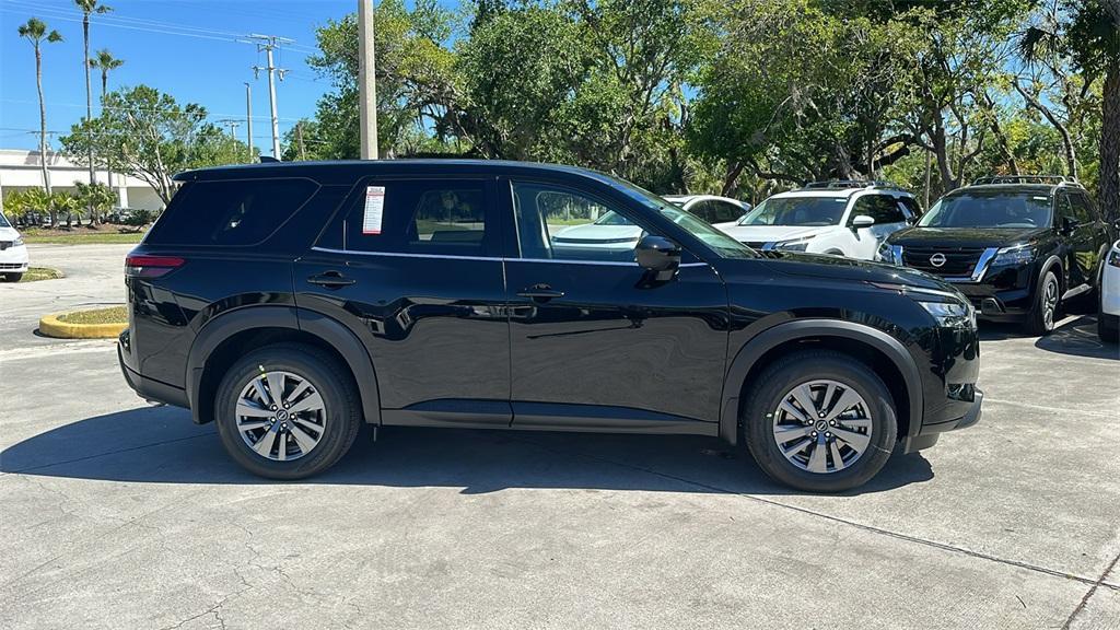 used 2025 Nissan Pathfinder car, priced at $33,500