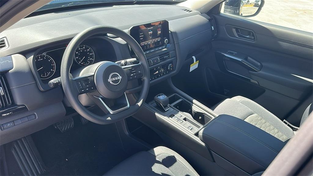 used 2025 Nissan Pathfinder car, priced at $33,500