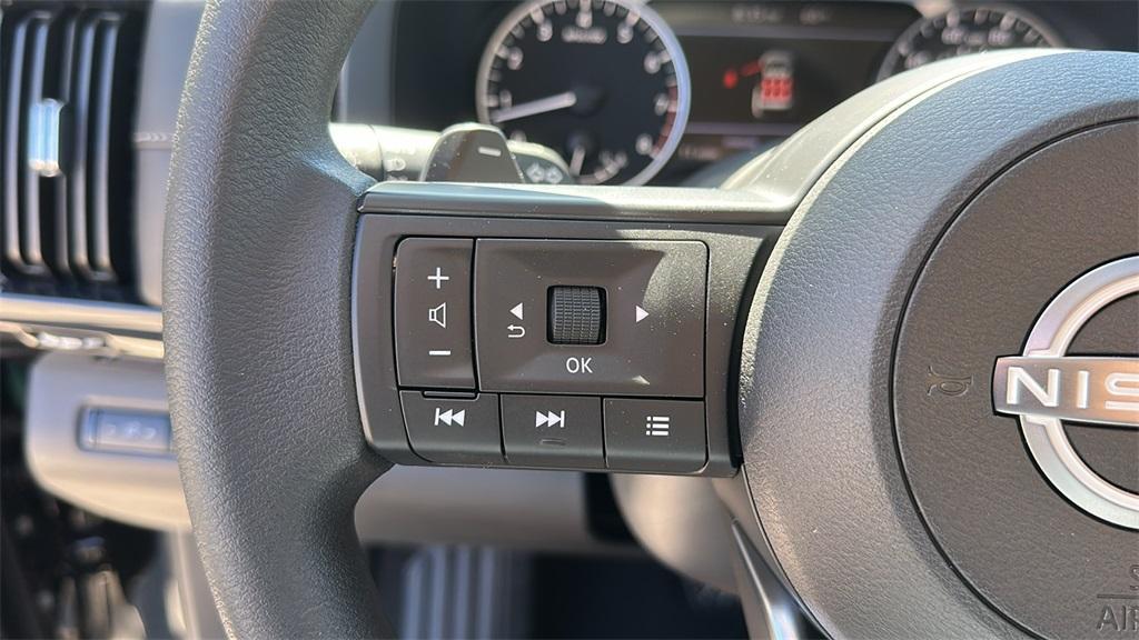 used 2025 Nissan Pathfinder car, priced at $33,500
