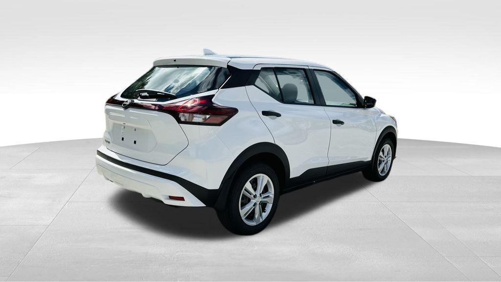 new 2025 Nissan Kicks Play car, priced at $22,147