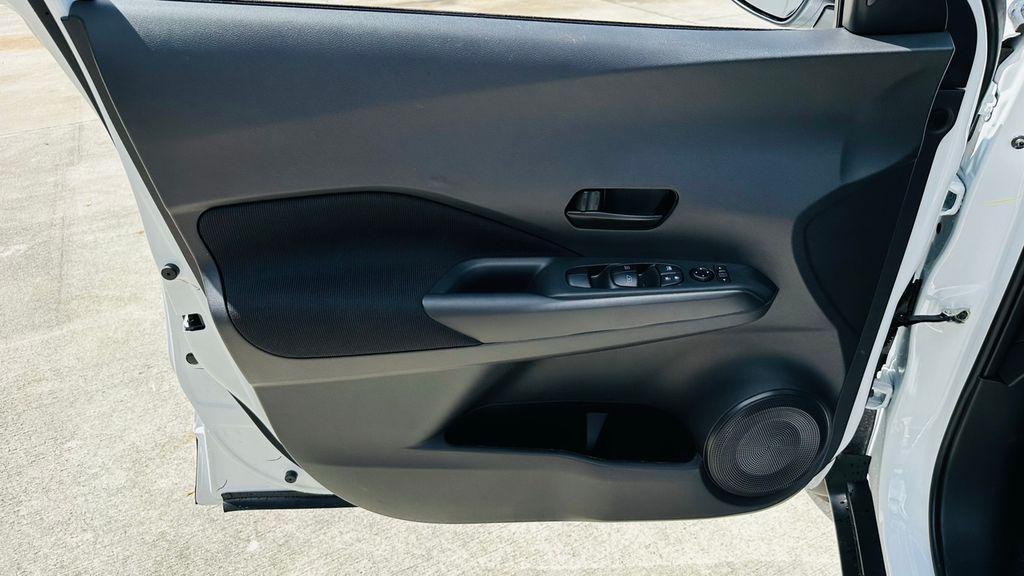 new 2025 Nissan Kicks Play car, priced at $22,147