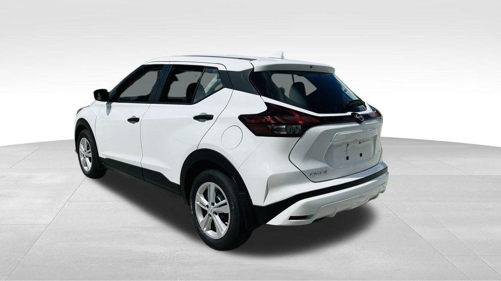 new 2025 Nissan Kicks Play car, priced at $22,147