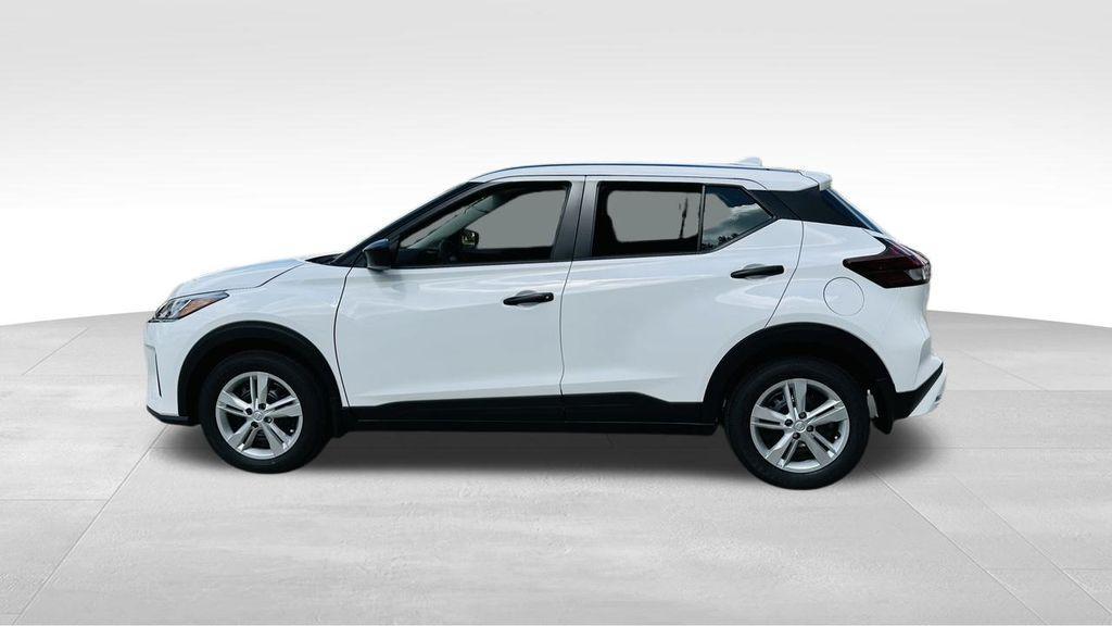 new 2025 Nissan Kicks Play car, priced at $22,147