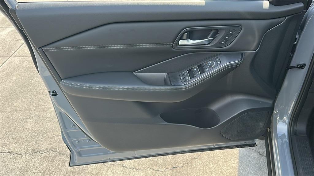 new 2025 Nissan Rogue car, priced at $40,802