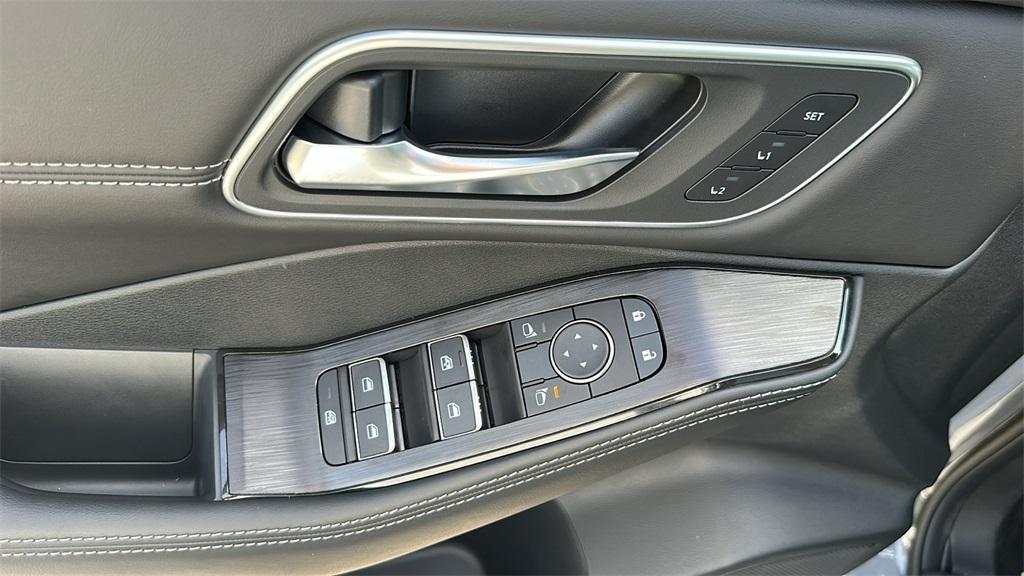 new 2025 Nissan Rogue car, priced at $40,232