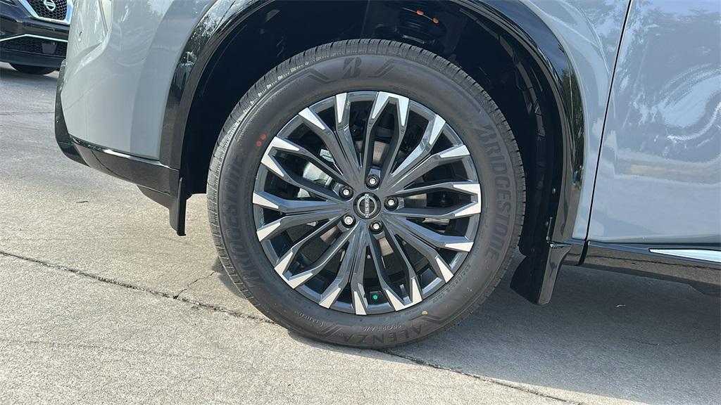 new 2025 Nissan Rogue car, priced at $40,232