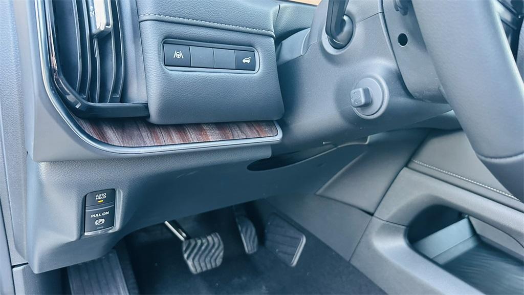 new 2025 Nissan Armada car, priced at $63,066