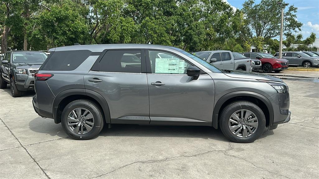 new 2025 Nissan Pathfinder car, priced at $36,300