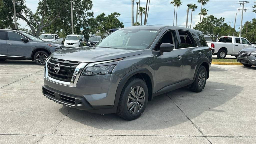 new 2025 Nissan Pathfinder car, priced at $36,300