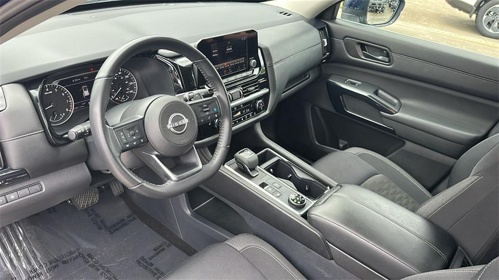 used 2024 Nissan Pathfinder car, priced at $32,000