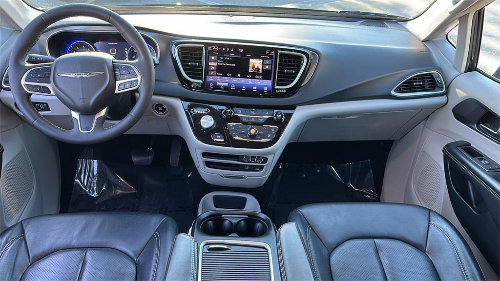 used 2022 Chrysler Pacifica car, priced at $18,900