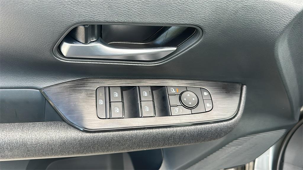 new 2025 Nissan Kicks car, priced at $26,957