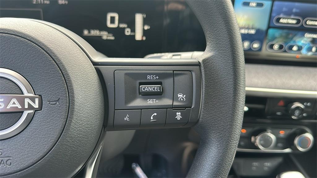 new 2025 Nissan Kicks car, priced at $26,957