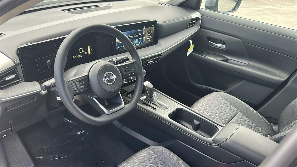 new 2025 Nissan Kicks car, priced at $26,957