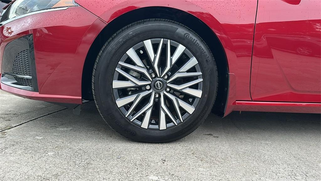 used 2023 Nissan Altima car, priced at $20,488