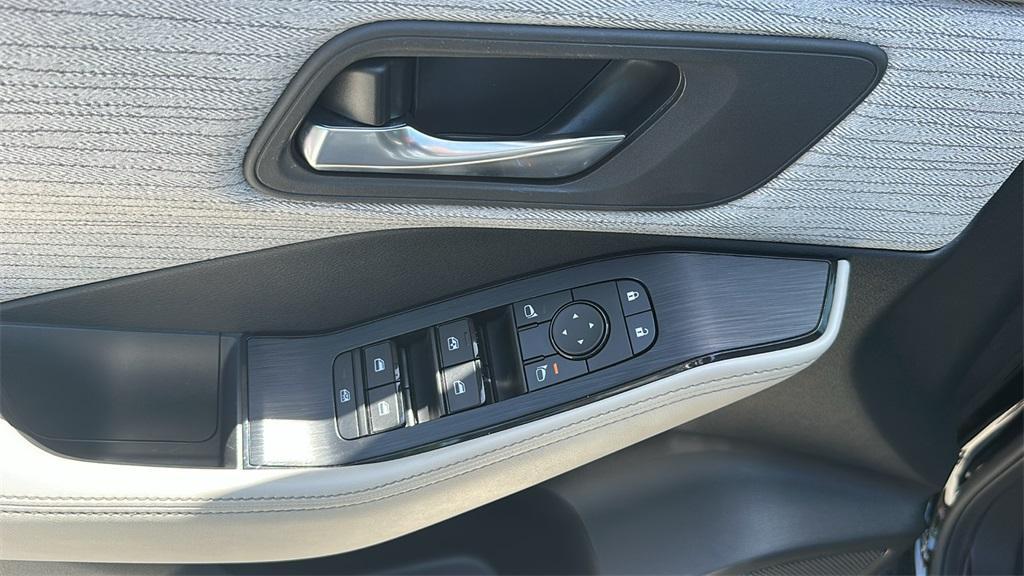 used 2023 Nissan Rogue car, priced at $21,488