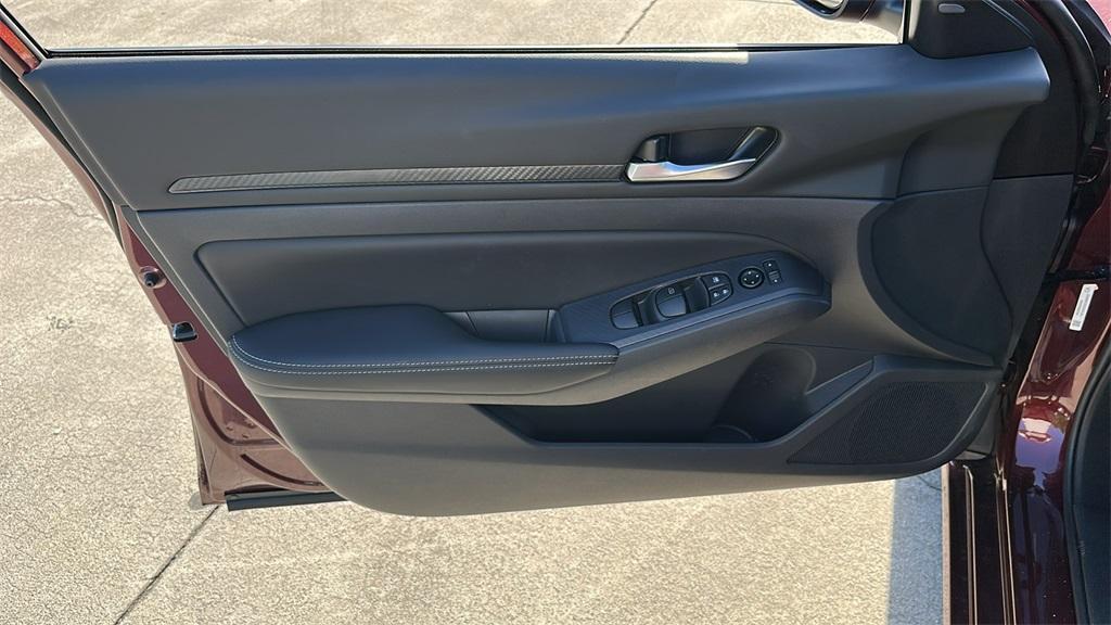 new 2025 Nissan Altima car, priced at $27,772