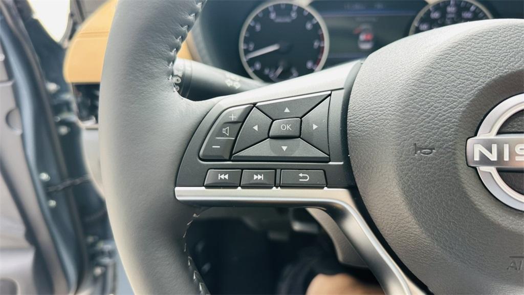 new 2025 Nissan Sentra car, priced at $25,921