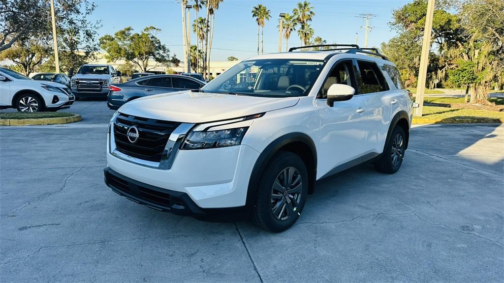 new 2025 Nissan Pathfinder car, priced at $39,455