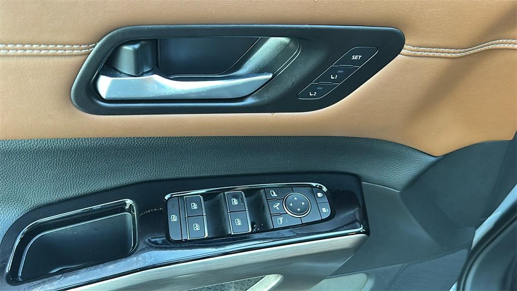 used 2023 Nissan Pathfinder car, priced at $35,000